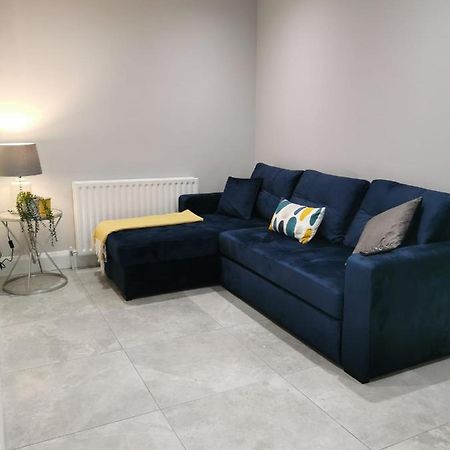 Modern 3-Bed Apartment In Magherafelt Sleeps 8 Kültér fotó