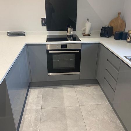 Modern 3-Bed Apartment In Magherafelt Sleeps 8 Kültér fotó