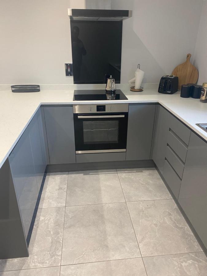 Modern 3-Bed Apartment In Magherafelt Sleeps 8 Kültér fotó