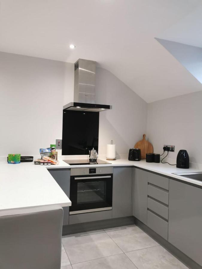 Modern 3-Bed Apartment In Magherafelt Sleeps 8 Kültér fotó